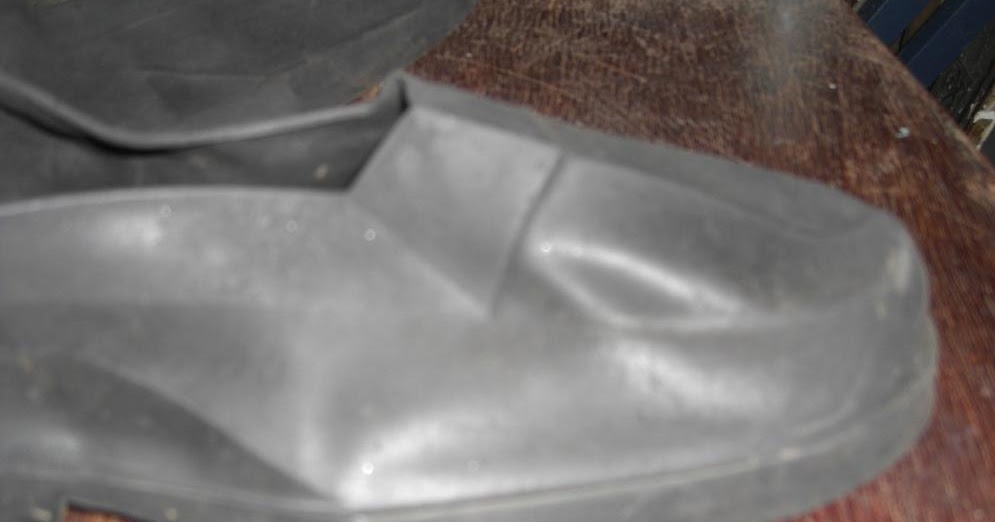 Galocha antiga online de borracha